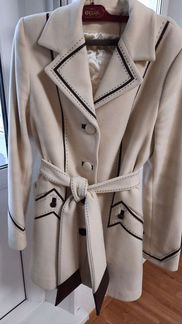 Пальто молочного цвета