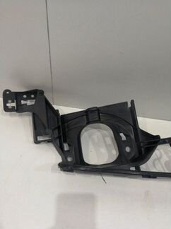 Кронштейн крыла правый Bmw X5 E70 N57D30A 2012