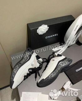 Кроссовки женские