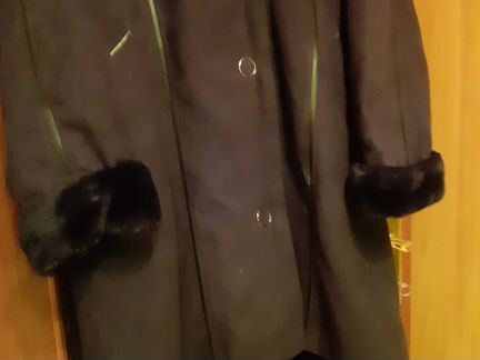 Пальто зимнее, на искусстаенном меху