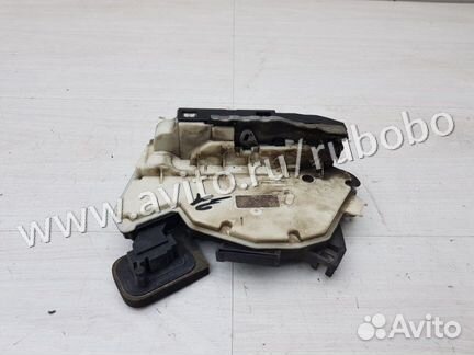 Замок двери задний левый Vw Polo Sedan 5 cfna 2012