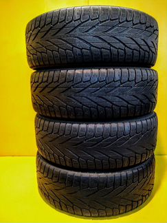 215 65 R16 Комплект зимних шин Nokian