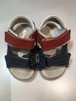 Сандали Kickers