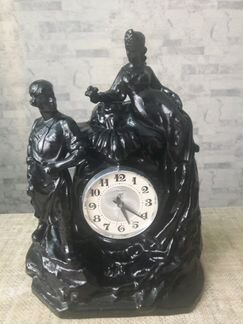 Часы статуэтка
