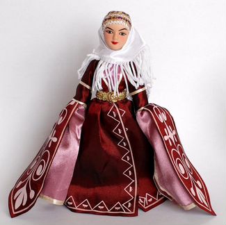 Кукла в карачаевском праздничном костюме