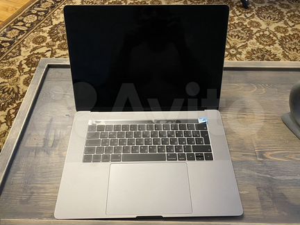 MacBook Pro 2018 15 i7 ssd 512Gb ram 16gb