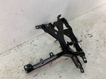 Кронштейн фары передний правый Bmw X5 G05 2018