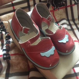 Детские босоножки