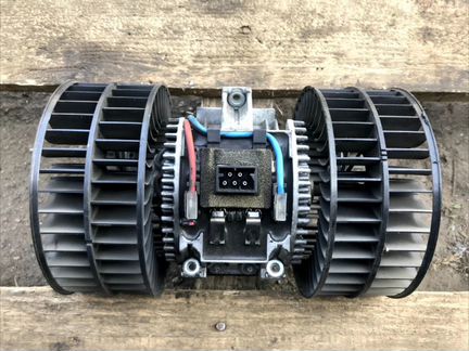 Вентилятор отопителя (печки) Bmw 735I E38 M62B35