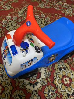 Каталка толокар машинка