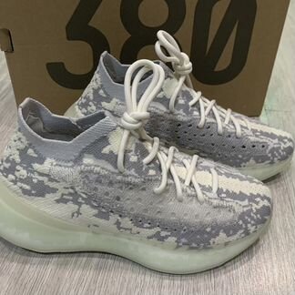 Кроссовки Yeezy