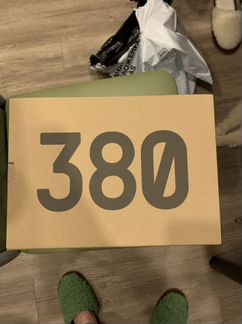 Кроссовки adidas yeezy boost 380
