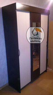 Шкаф-купе с зеркалом