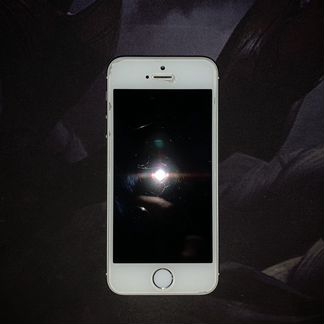iPhone 5S 64gb белый б/у оригинал
