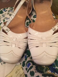 Туфли белые лаковые