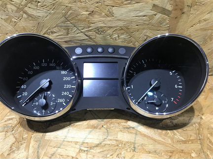 Панель приборов Mercedes-Benz R-Class W251 W251