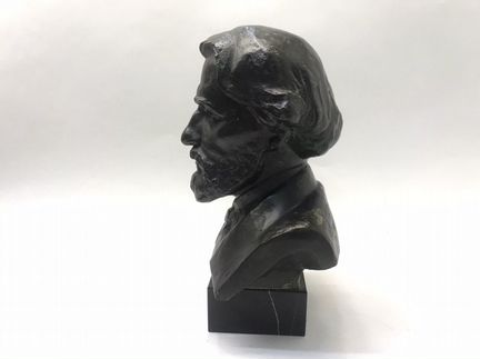 А720 настольный бюст Писателя Тургенева, шпиатр