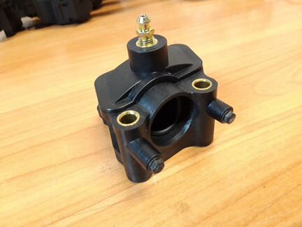 Корпус прокачного штуцера Додж Интрепид 2.7