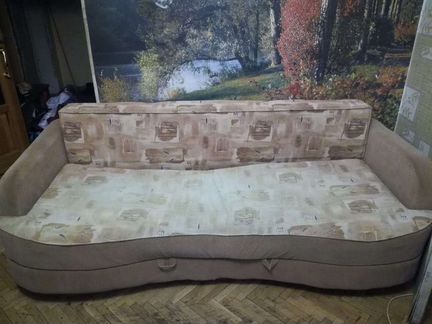 Диван