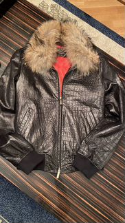 Куртка кожаная с мехом енота