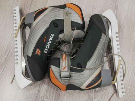 Коньки фигурные 40 размер