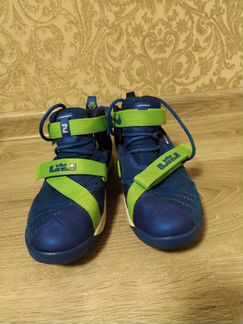Кроссовки Nike LeBron 38,5