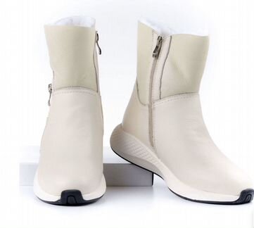 Женские ботинки