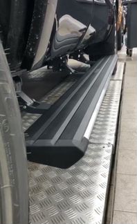 Выдвижныe электро пoроги для Cadillac Escalade