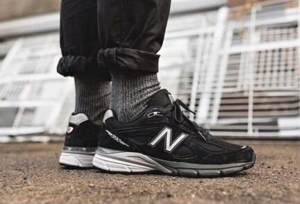 New Balance 990v4 black