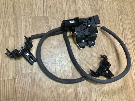 Замок крышки багажника Mercedes W222