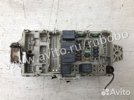 Блок предохранителей салонный Mitsubishi Galant 8