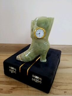 Часы из натурального оникса