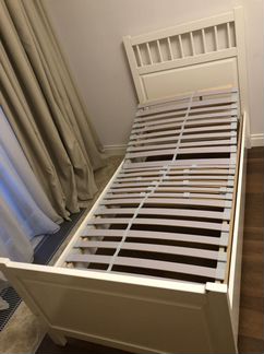 Кровать Икеа с матрасом и реечным дном