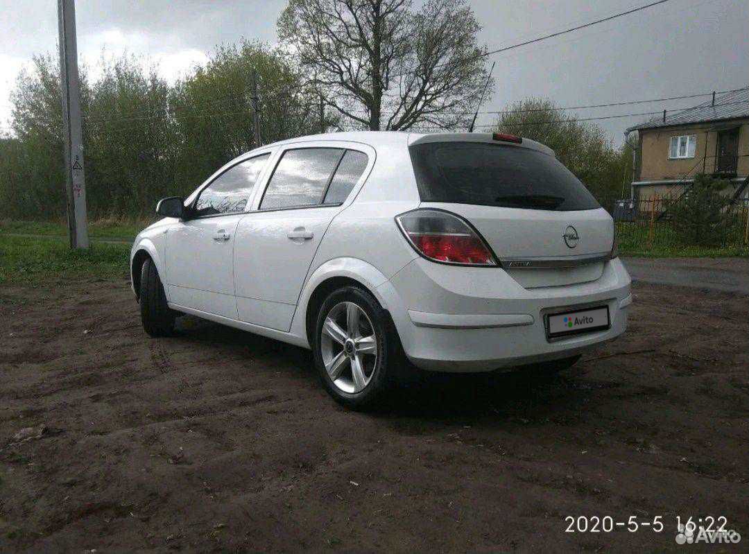 Astra авито. Opel Astra 2005 года. Opel Astra 2005 красная.