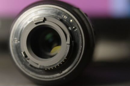 Объектив Nikon 18-105mm+ полярик в подарок f/3.5-5