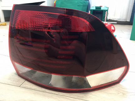 Фонарь правый Polo Sedan 6RU945096K