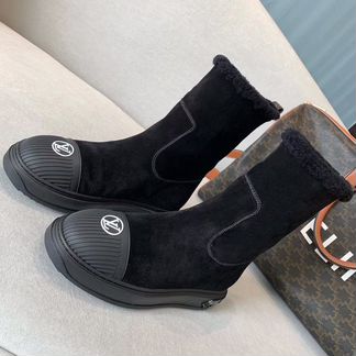 Зимние женские сапоги Louis Vuitton