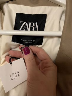 Песочный тренч Zara