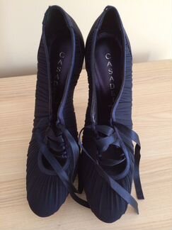 Туфли Casadel Le Silla Bagatt и со стразами