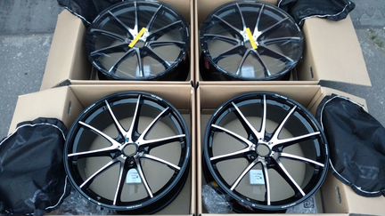 Rays volk racing G25 edge R 22 кованые - 10,9кг