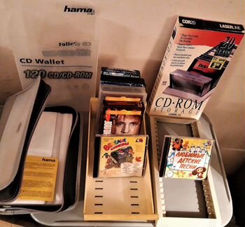 Подставки под компакт диски CD/DVD, аудио и VHS от