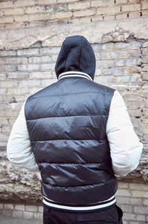 Бомбер Moncler