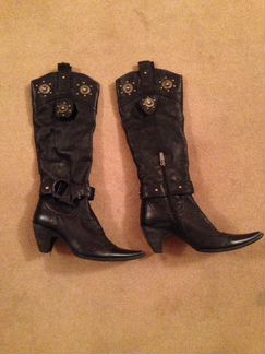 Сапоги женские утеплённые на разм 38 кожа чёрные,о