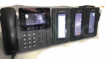 IP телефон Grandstream GXP2170 с панелями