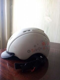 Роликовый шлем