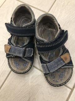 Кроссовки детские 24р