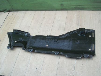 Обшивка нижней части кузова Mercedes V167 Мерседес