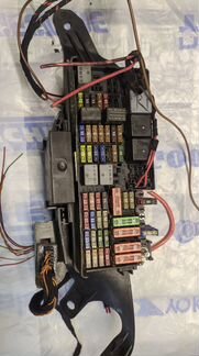 A1645403072 Блок предохранителей Mercedes W164