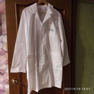 Белый медицинский халат