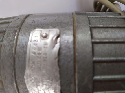 Электродвигатель с точилом